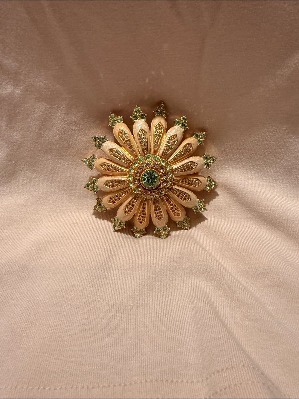 Vintage Joan Rivers Brooch - Picture 2 of 7